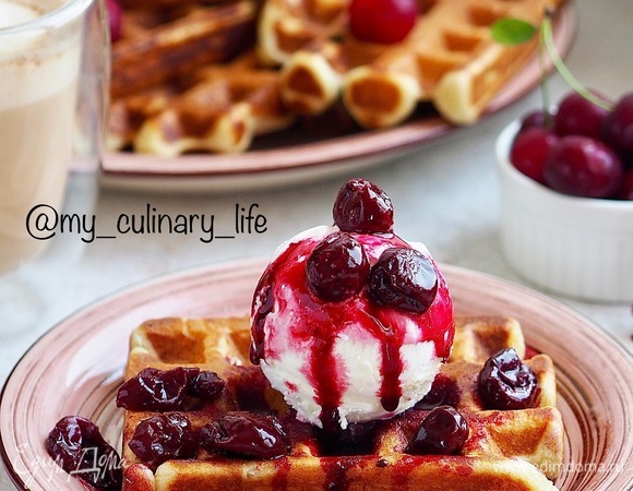 Венские вафли с вишней 