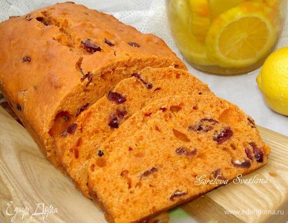 Томатный постный кекс с вяленой клюквой