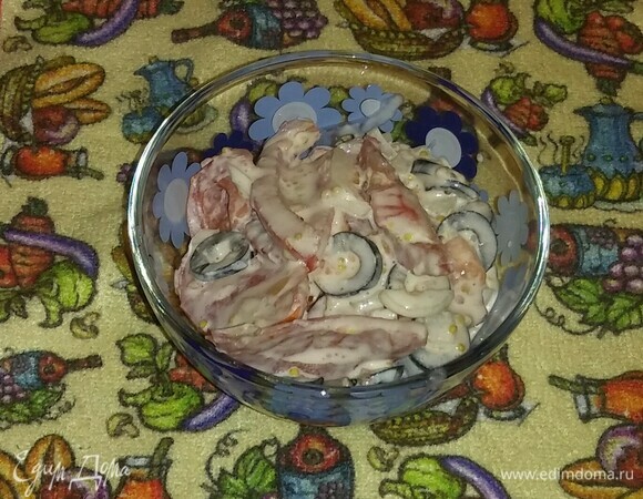 Овощной салат со сметанно-горчичной заправкой