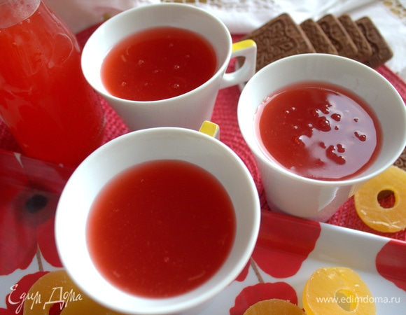 Кисель из ревеня с клубникой Кисель из ревеня с клубникой