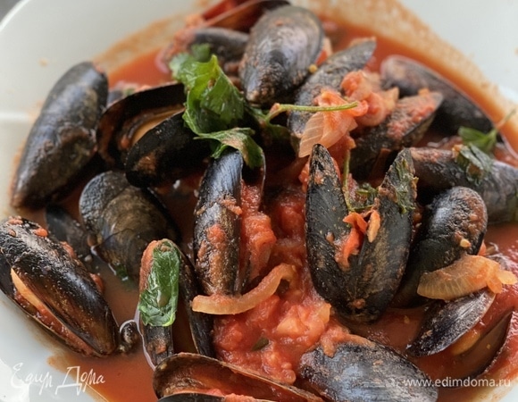 Мидии в томатном соусе
