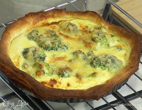 Мускатный тарт с сыром и брокколи
