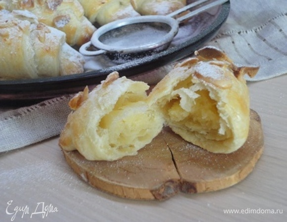 Круассаны с миндальным кремом
