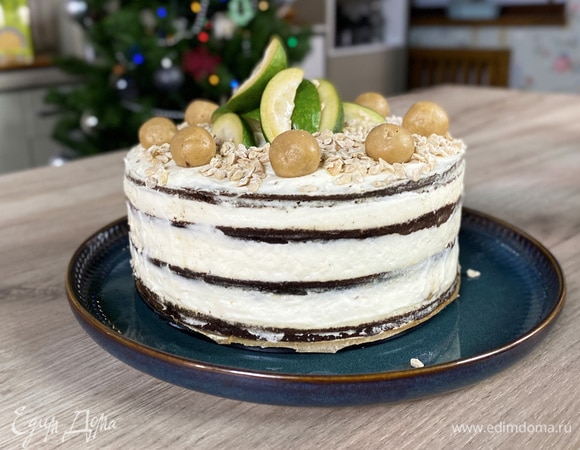 Черемуховый торт с кедровым марципаном