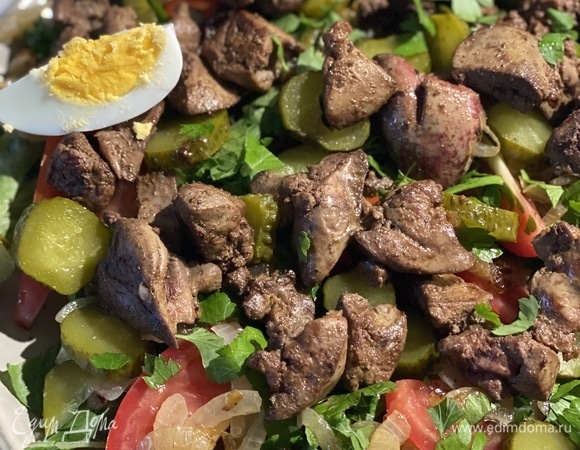 Теплый салат с куриной печенью