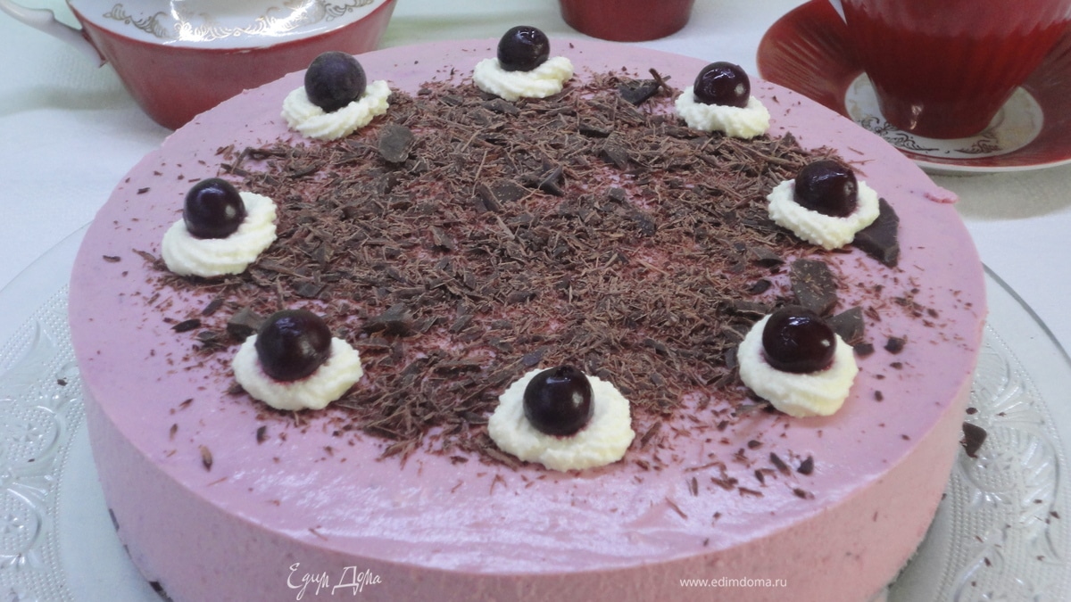 Шоколадный торт с творожно-вишневым муссом