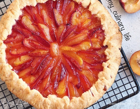 Галета со сливами Галета со сливами