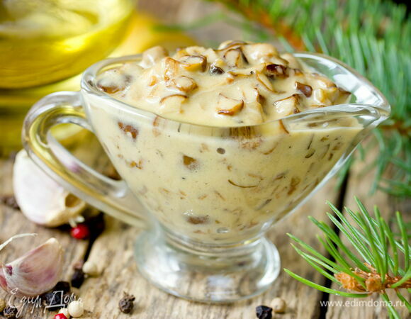 Грибной соус с шампиньонами Грибной соус с шампиньонами