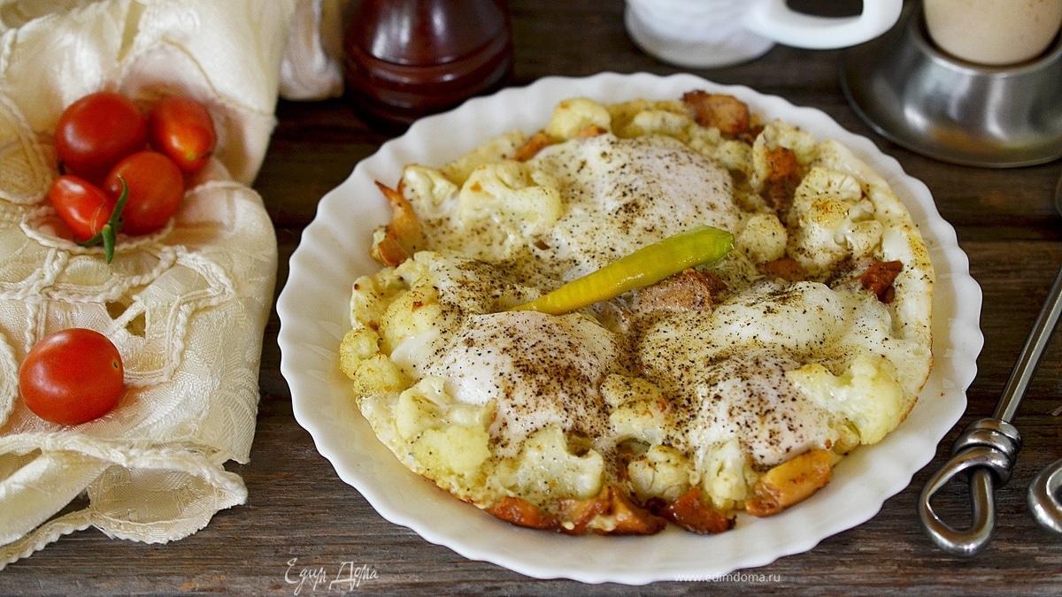 Яичница с лисичками и цветной капустой