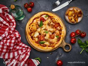 Римская пицца с лисичками и моцареллой