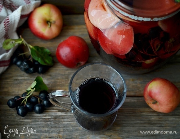 Яблочный компот с черноплодкой и мятой Яблочный компот с черноплодкой и мятой