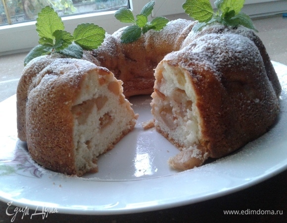 Шарлотка с яблоками классическая Шарлотка с яблоками классическая