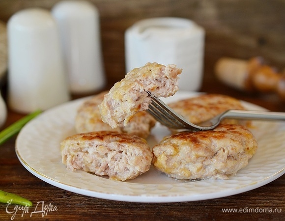 Куриные оладьи с сыром Куриные оладьи с сыром