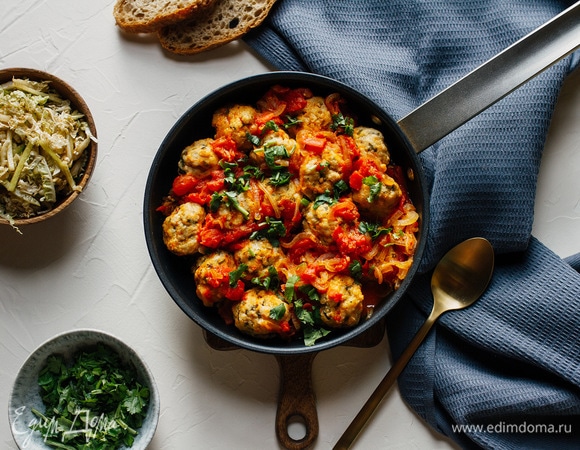 Фрикадельки в томатном соусе