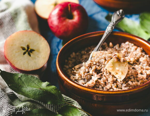 Гречневая каша с яблоком Гречневая каша с яблоком