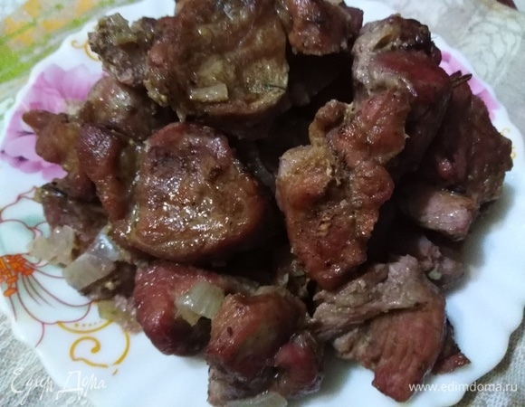 Свинина в красном вине с розмарином