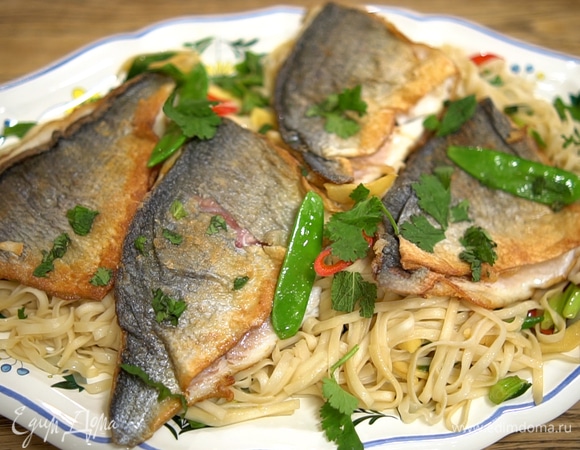 Лапша с дорадой по-камбоджийски