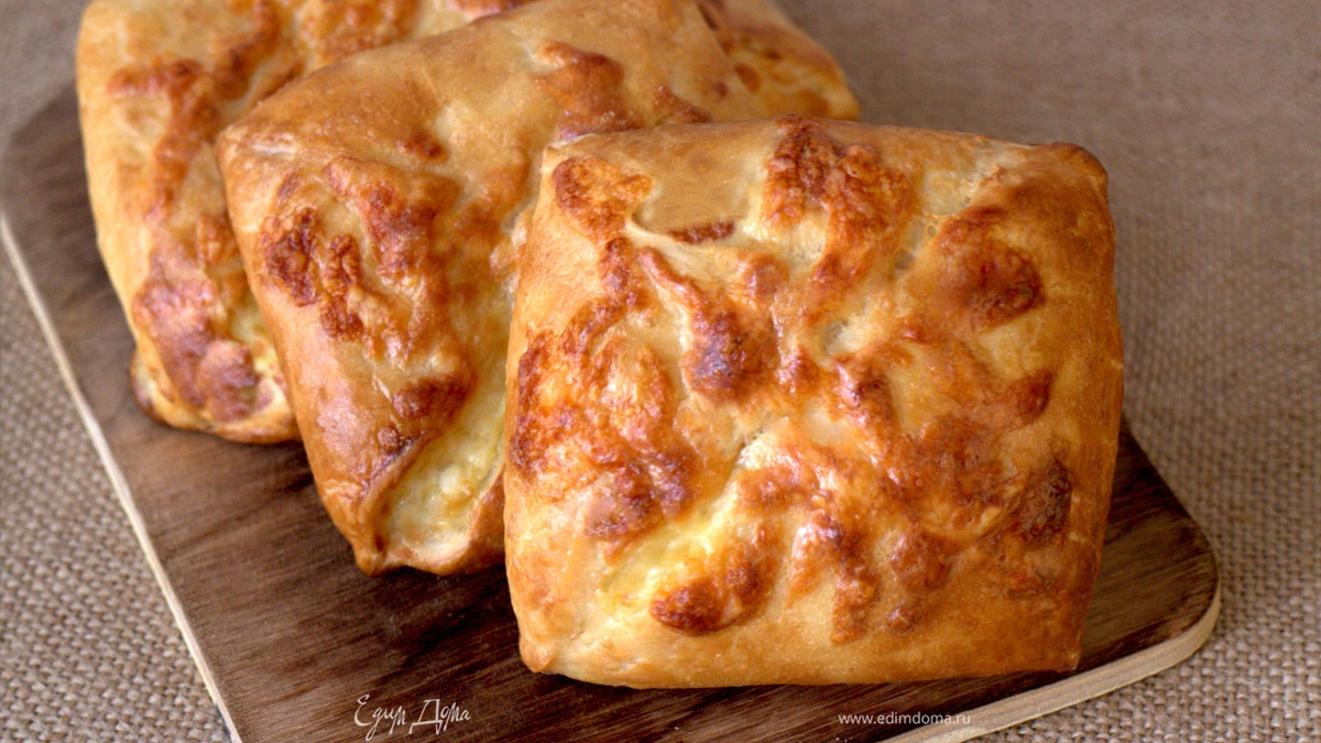 Слоеные конвертики «Три сыра»