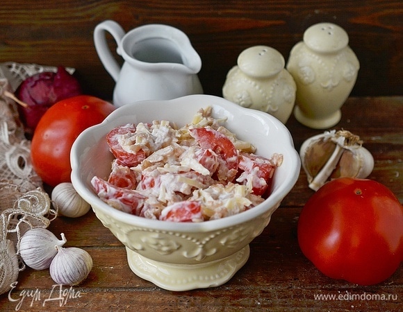 Салат из помидоров с сыром и яблоком Салат из помидоров с сыром и яблоком