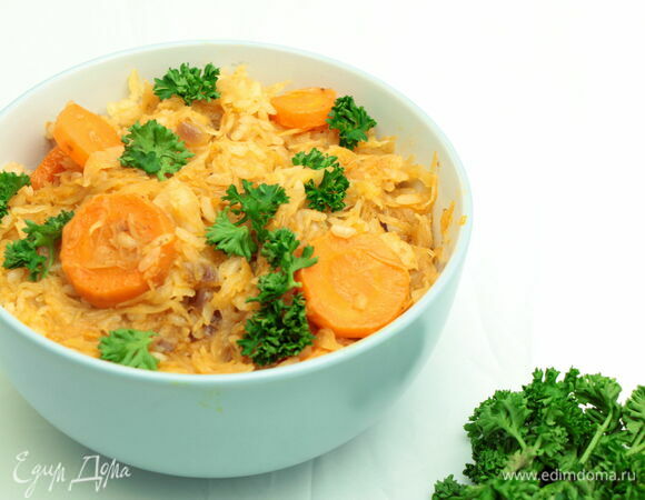 Капуста, тушенная с рисом