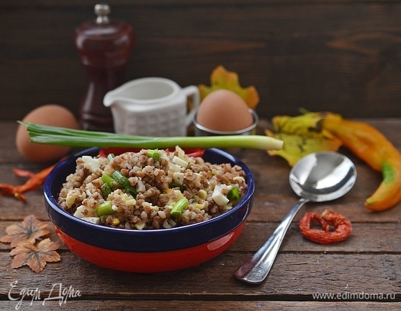 Гречневая каша с сыром, яйцом и луком Гречневая каша с сыром, яйцом и луком