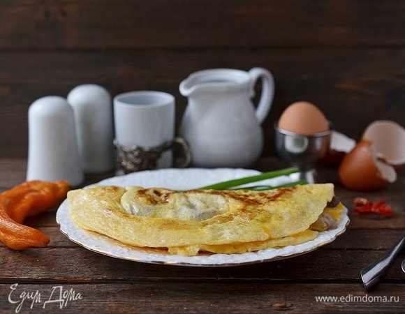 Омлет с маринованными маслятами