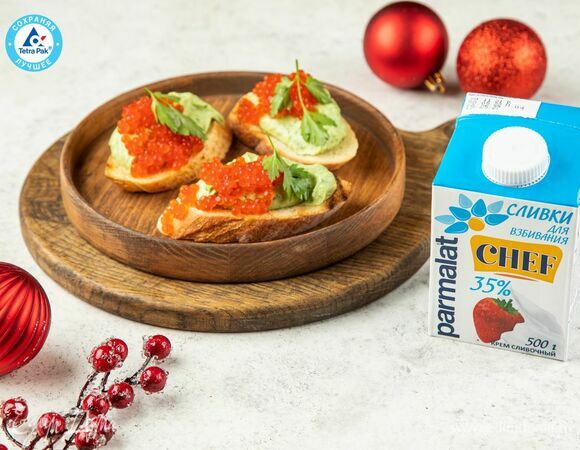 Мусс из авокадо с красной икрой Мусс из авокадо с красной икрой