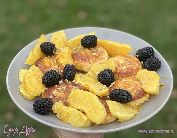 Сырники «Новогодние» в апельсиновом соусе