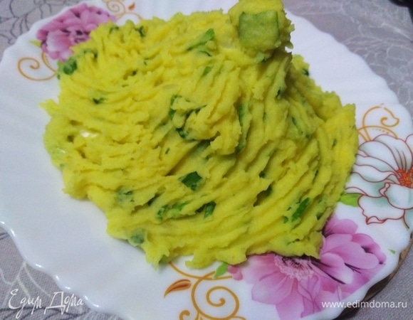 Картофель с зеленью и карри