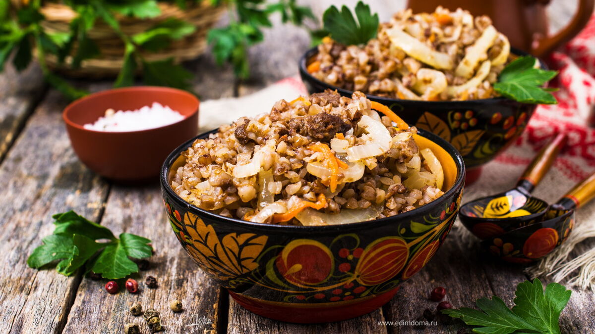 Гречневая каша с тушенкой