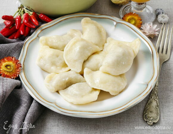 Постные вареники с капустой Постные вареники с капустой