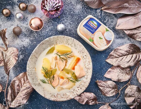 Праздничная уха с семгой и плавленым сыром Праздничная уха с семгой и плавленым сыром