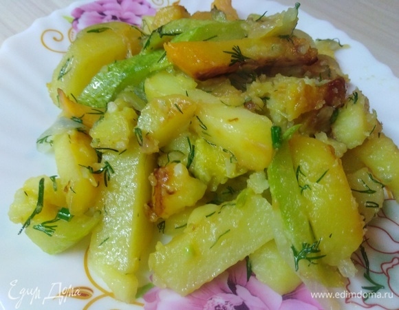 Картошка, жаренная с репой и кабачком Картошка, жаренная с репой и кабачком