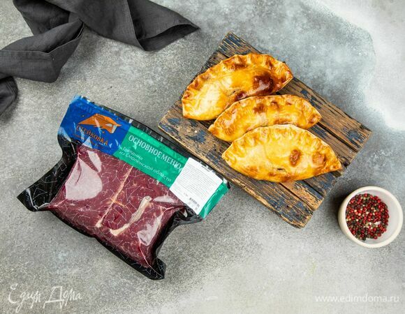 Корнуэльские пирожки с рубленым мясом и картофелем Корнуэльские пирожки с рубленым мясом и картофелем