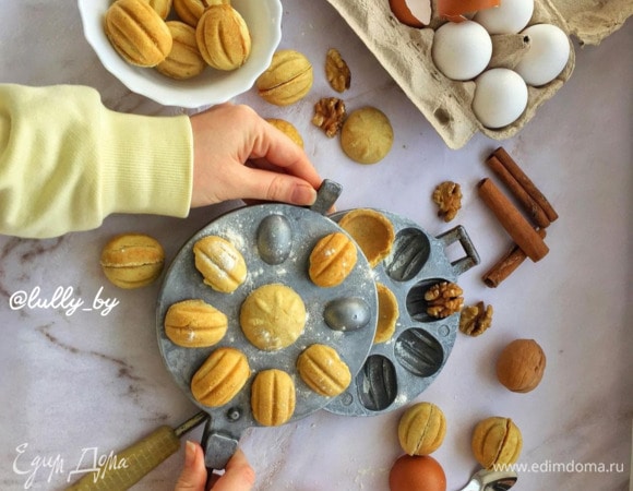 Орешки с вареной сгущенкой