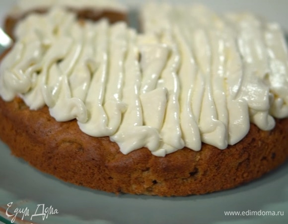 Яблочный пирог с орехами, изюмом и лимонным кремом Яблочный пирог с орехами, изюмом и лимонным кремом