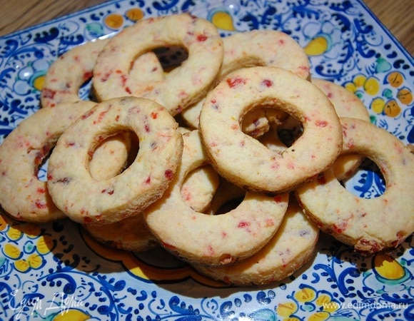 Песочные кольца с вяленой вишней Песочные кольца с вяленой вишней