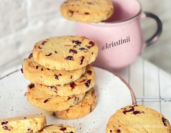Печенье с белым шоколадом и клюквой