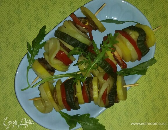 Шашлычки из овощей и моцареллы