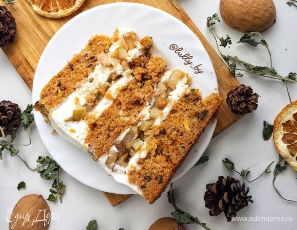 Морковно-ореховый торт с грушей Морковно-ореховый торт с грушей