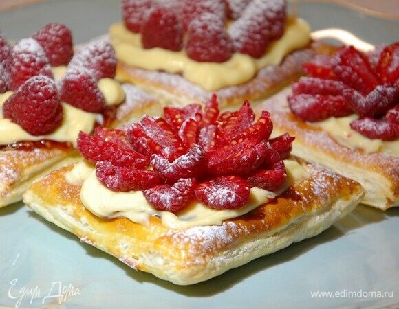 Ягодные тарталетки с джемом и заварным кремом Ягодные тарталетки с джемом и заварным кремом