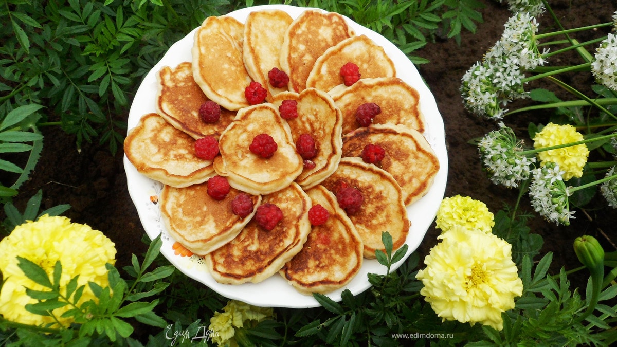 Яблочные оладьи на сметане