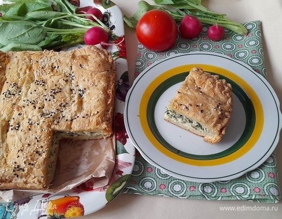 Пирог с брынзой и шпинатом