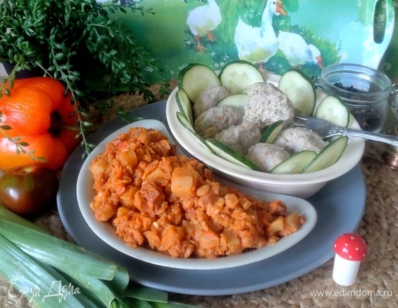 Гороховое рагу с котлетами в мультиварке