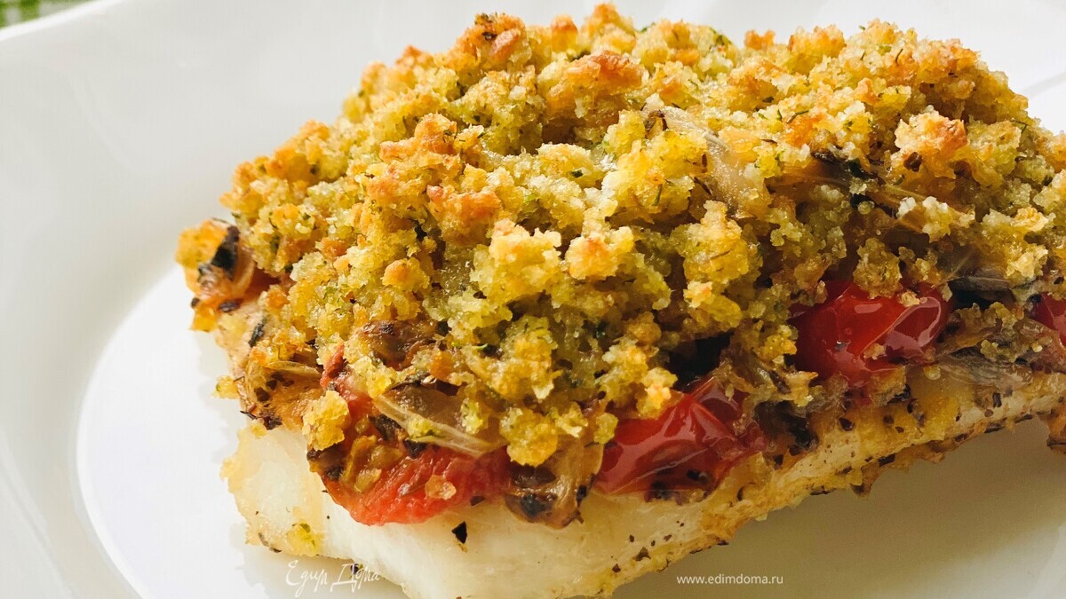 Судак с соусом сальса под хлебной корочкой