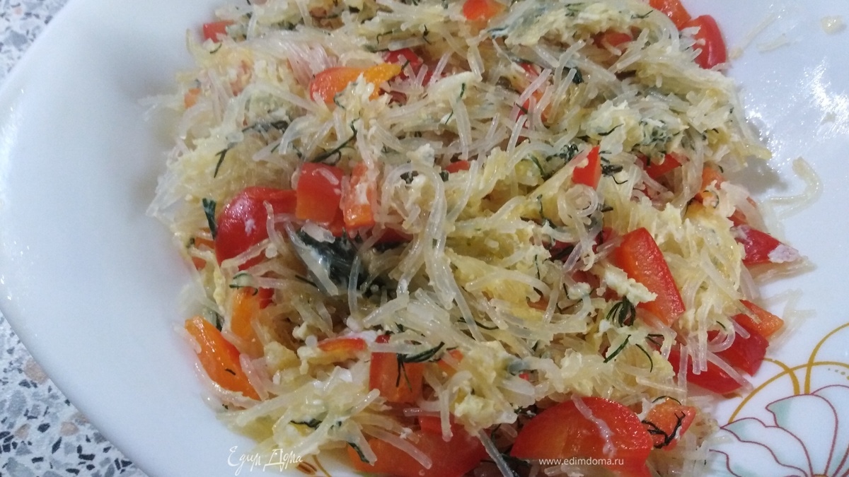 Фунчоза с перцем и яйцом