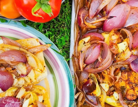 Закуска из запеченного лука и чеснока 