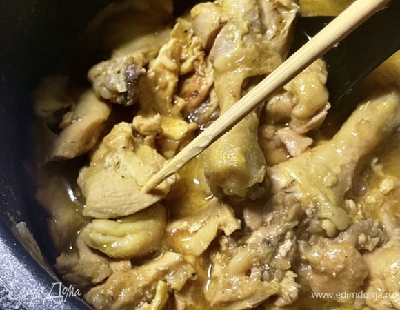 Курица в луковом соусе, приготовленная в мультиварке Курица в луковом соусе, приготовленная в мультиварке