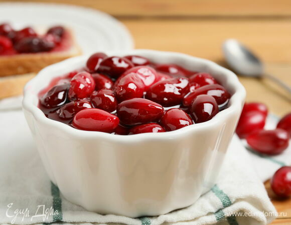 Варенье-пятиминутка из кизила с косточками