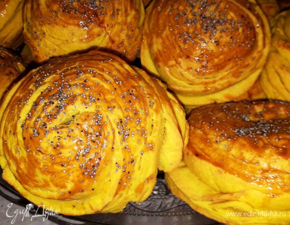 Ширин-гогал с фисташками Ширин-гогал с фисташками